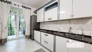 Дом 200м², 3-этажный, на длительный срок,