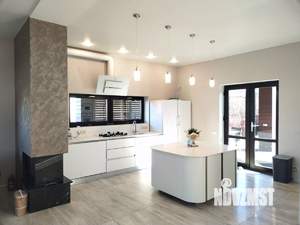 Коттедж 300м², 3-этажный, на длительный срок,