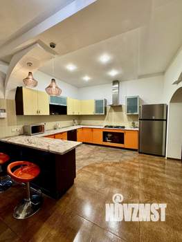 Таунхаус 195м², 3-этажный, на длительный срок,