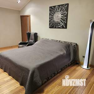 Дом 400м², 2-этажный, посуточно,