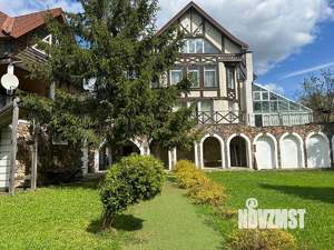 Дом 1000м², 3-этажный, посуточно,