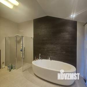 Дом 400м², 2-этажный, посуточно,