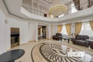 Дом 1000м², 3-этажный, посуточно,