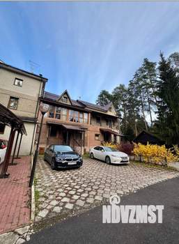 Таунхаус 195м², 3-этажный, на длительный срок,