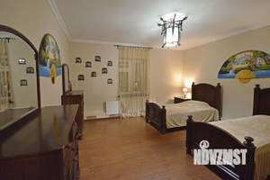 Дом 450м², 2-этажный, посуточно,