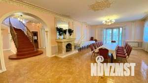 Дом 1100м², 3-этажный, посуточно,