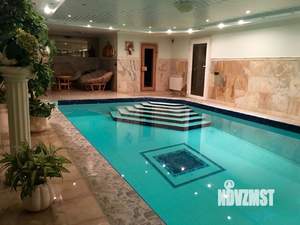 Дом 1000м², 3-этажный, посуточно,