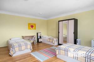 Дом 1500м², 2-этажный, на длительный срок,