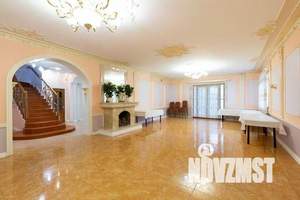 Дом 1000м², 4-этажный, посуточно,