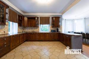 Дом 470м², 2-этажный, посуточно,