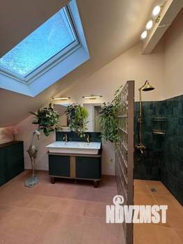 Дом 244м², 2-этажный, посуточно,