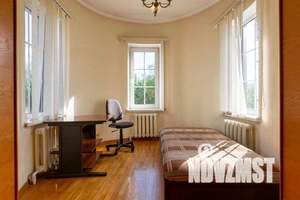 Дом 390м², 3-этажный, посуточно,