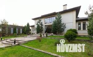 Дом 1200м², 3-этажный, посуточно,