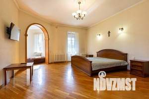 Дом 450м², 3-этажный, посуточно,