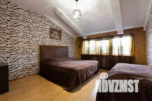 Дом 900м², 3-этажный, посуточно,