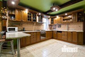 Дом 450м², 3-этажный, посуточно,