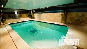 Дом 1000м², 3-этажный, посуточно,