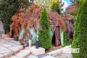 Дом 1300м², 3-этажный, посуточно,