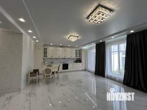 Дом 270м², 3-этажный, на длительный срок,