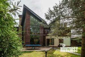 Дом 720м², 2-этажный, посуточно,