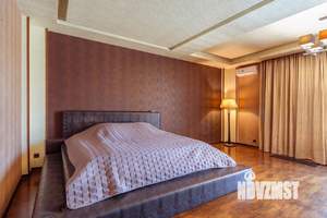 Дом 1200м², 3-этажный, посуточно,