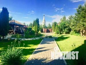 Дом 680м², 3-этажный, посуточно,