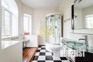 Дом 425м², 2-этажный, посуточно,