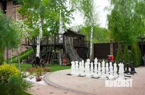 Дом 250м², 2-этажный, посуточно,