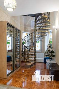 Дом 230м², 3-этажный, на длительный срок,