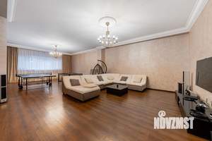 Дом 607м², 3-этажный, на длительный срок,