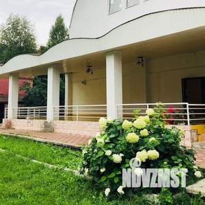 Дом 1000м², 3-этажный, посуточно,