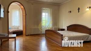 Дом 450м², 3-этажный, посуточно,