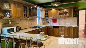 Дом 420м², 3-этажный, посуточно,