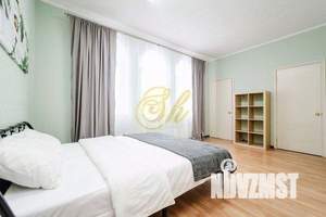 Дом 450м², 2-этажный, посуточно,