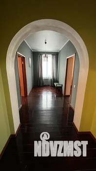 Дом 200м², 2-этажный, посуточно,