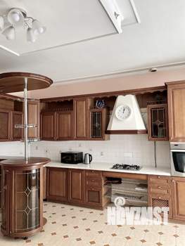 Дом 1300м², 3-этажный, посуточно,