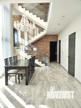 Коттедж 300м², 3-этажный, на длительный срок,