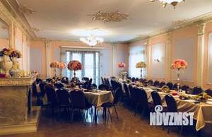 Дом 1000м², 4-этажный, посуточно,