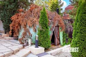 Дом 1200м², 3-этажный, посуточно,