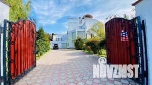 Дом 1100м², 3-этажный, посуточно,