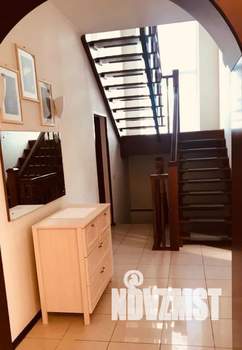 Дом 400м², 3-этажный, посуточно,