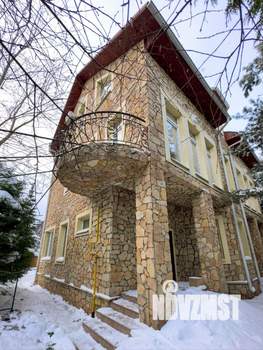 Дом 230м², 3-этажный, на длительный срок,