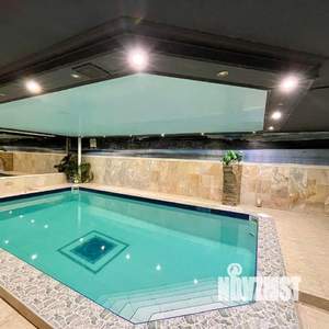 Дом 1300м², 3-этажный, посуточно,