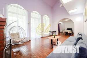 Дом 450м², 2-этажный, посуточно,