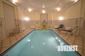 Дом 450м², 2-этажный, посуточно,