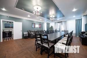 Дом 800м², 3-этажный, посуточно,