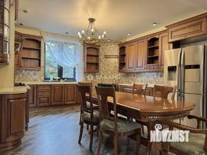 Дом 568м², 3-этажный, участок 15 сот.