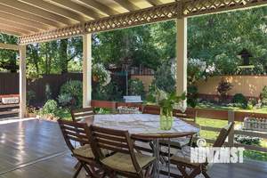 Дом 230м², 3-этажный, участок 9 сот.