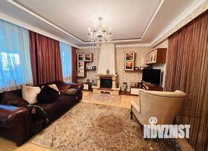 Таунхаус 240м², 3-этажный, участок 5 сот.