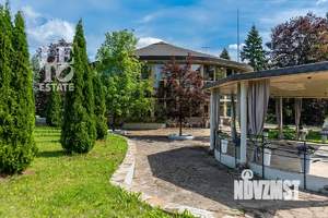 Дом 993м², 4-этажный, участок 60 сот.